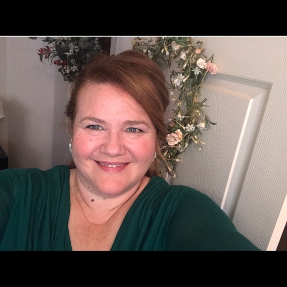 Meet your Posher, Stephenie - Picture 1 of 1